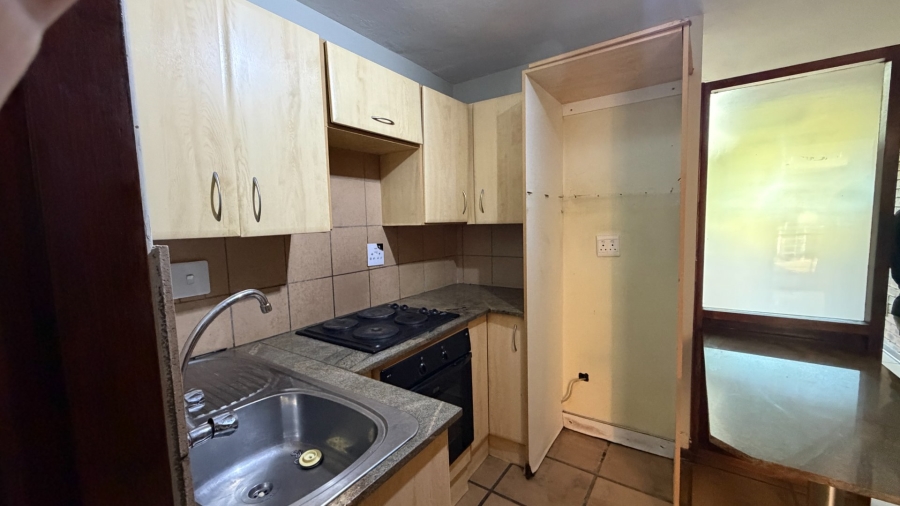 To Let 1 Bedroom Property for Rent in Dassie Rand North West